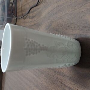 Colony vintage milk glass glasses